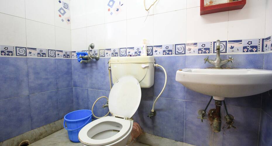 Mirchi Bite Service Apartment-(B-6-904), Kolkata 3